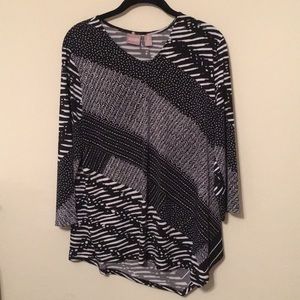 Chico’s Black and White Print Top Size 2